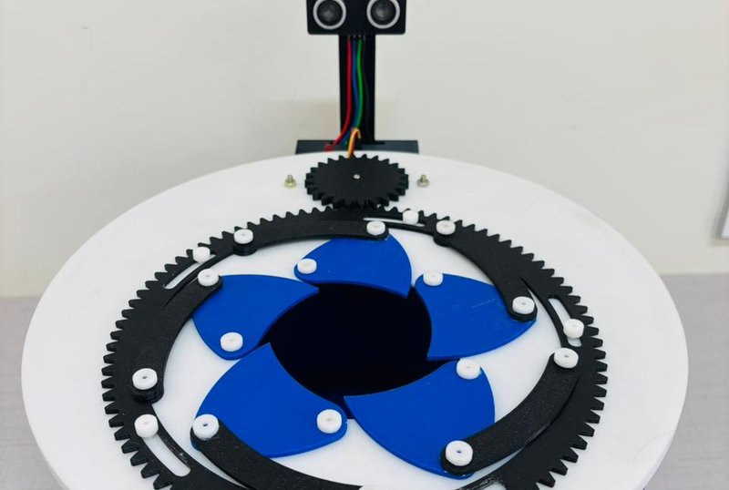 Smart Bin with Iris Mechanism